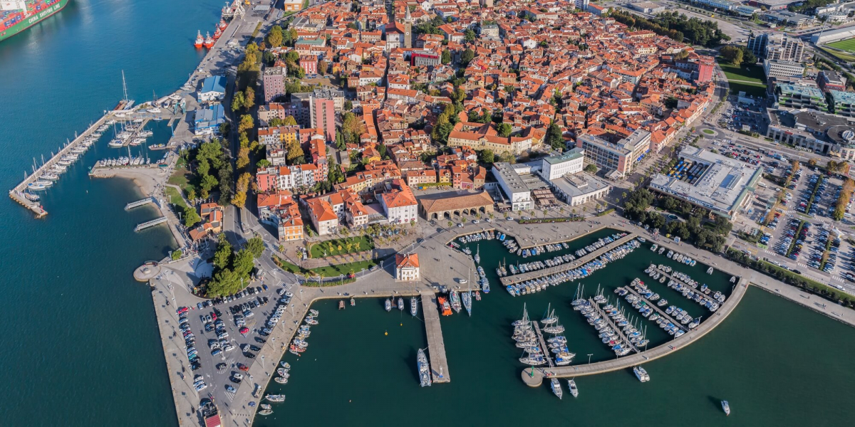 Koper uvaja nova pravila za enotno vizualno identiteto mesta