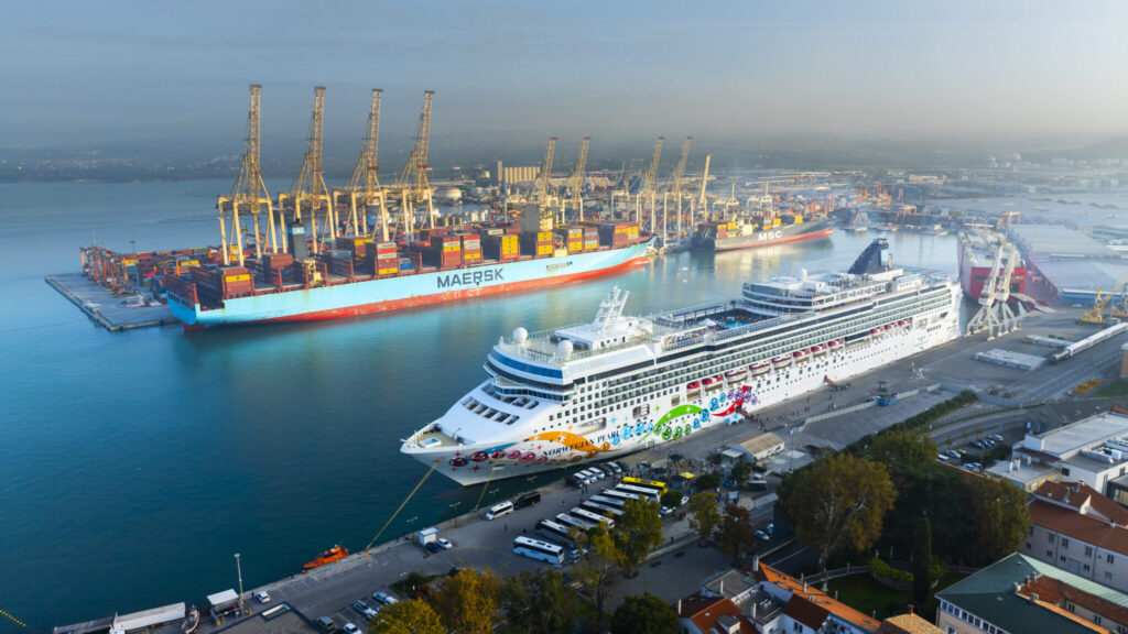 Luka Koper: “Osnutek, ne načrti” za tankerski terminal