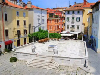Trg Piran