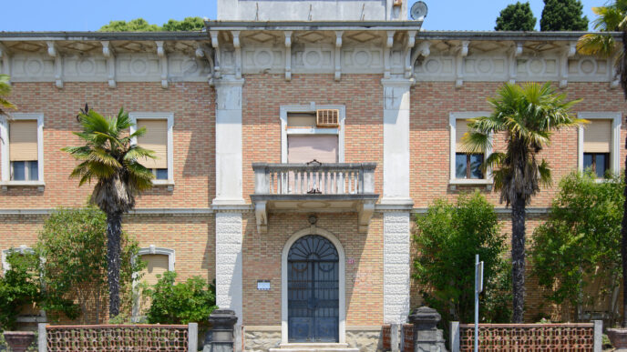 Piran office building Droga Portoroz 4504