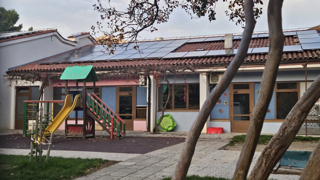 Solarni paneli na strehi vrtca Mavrica Izola