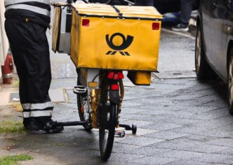 postman