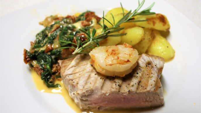 reinhardthrainer tuna 6568361 1920
