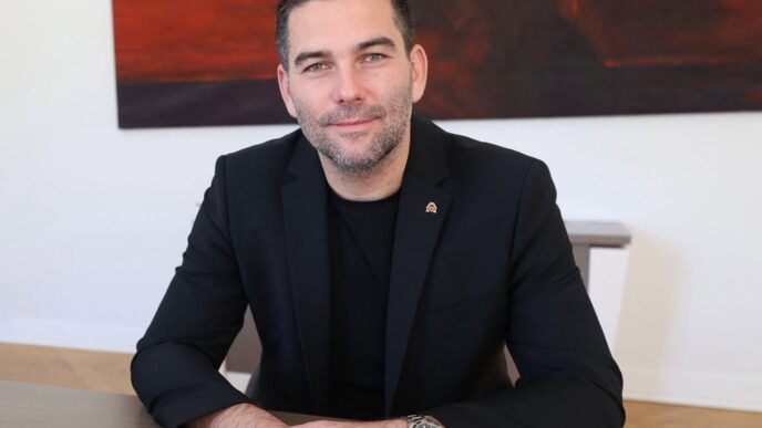 Andrej Korenika stran fb